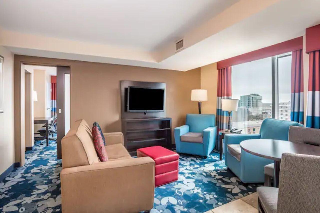 Hampton Inn & Suites Madison Downtown Екстер'єр фото