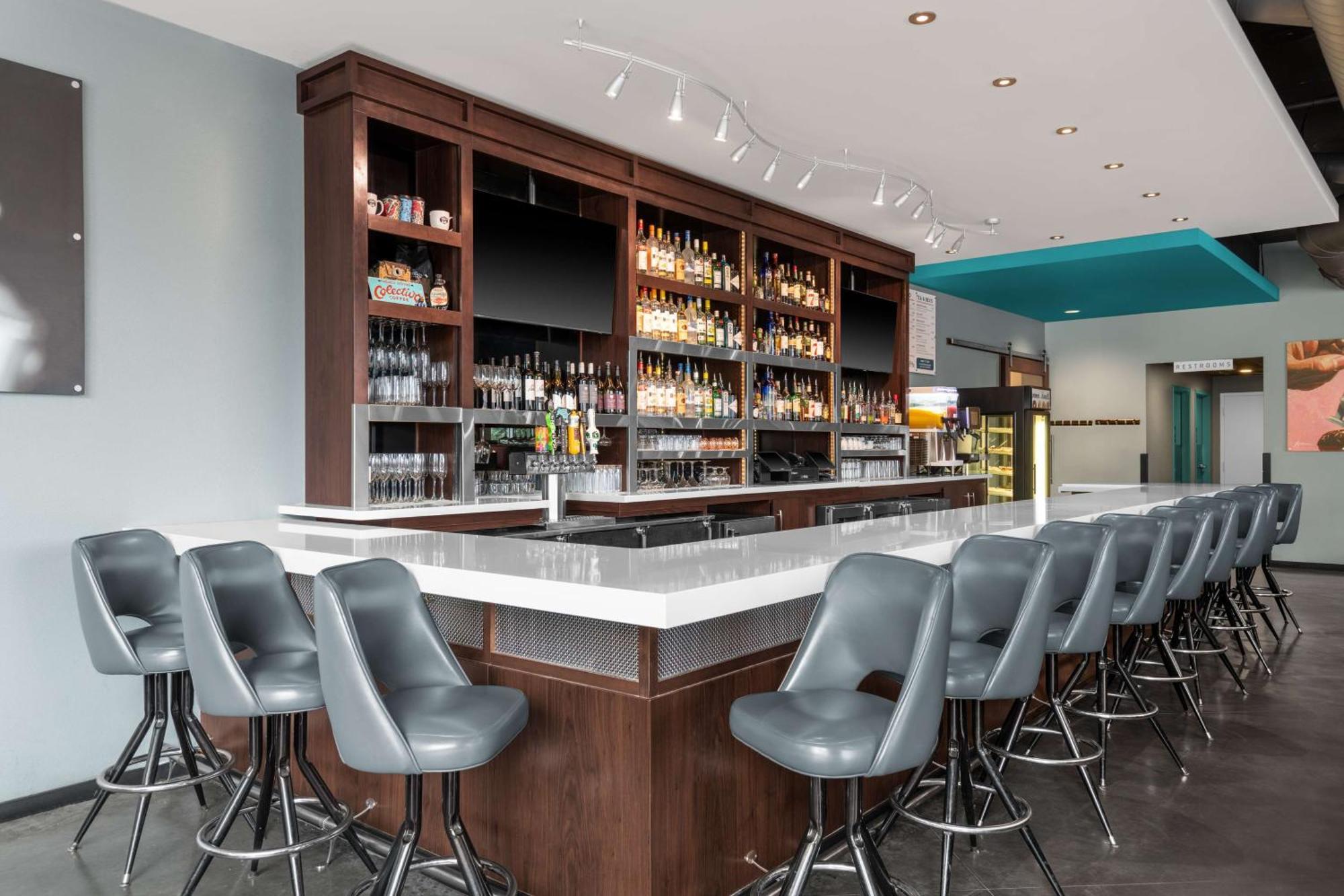 Hampton Inn & Suites Madison Downtown Екстер'єр фото