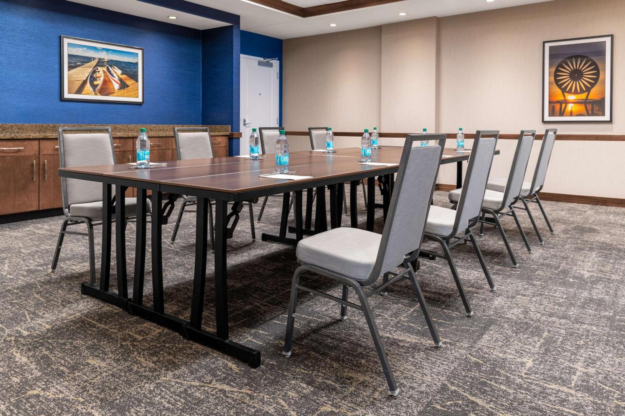 Hampton Inn & Suites Madison Downtown Екстер'єр фото