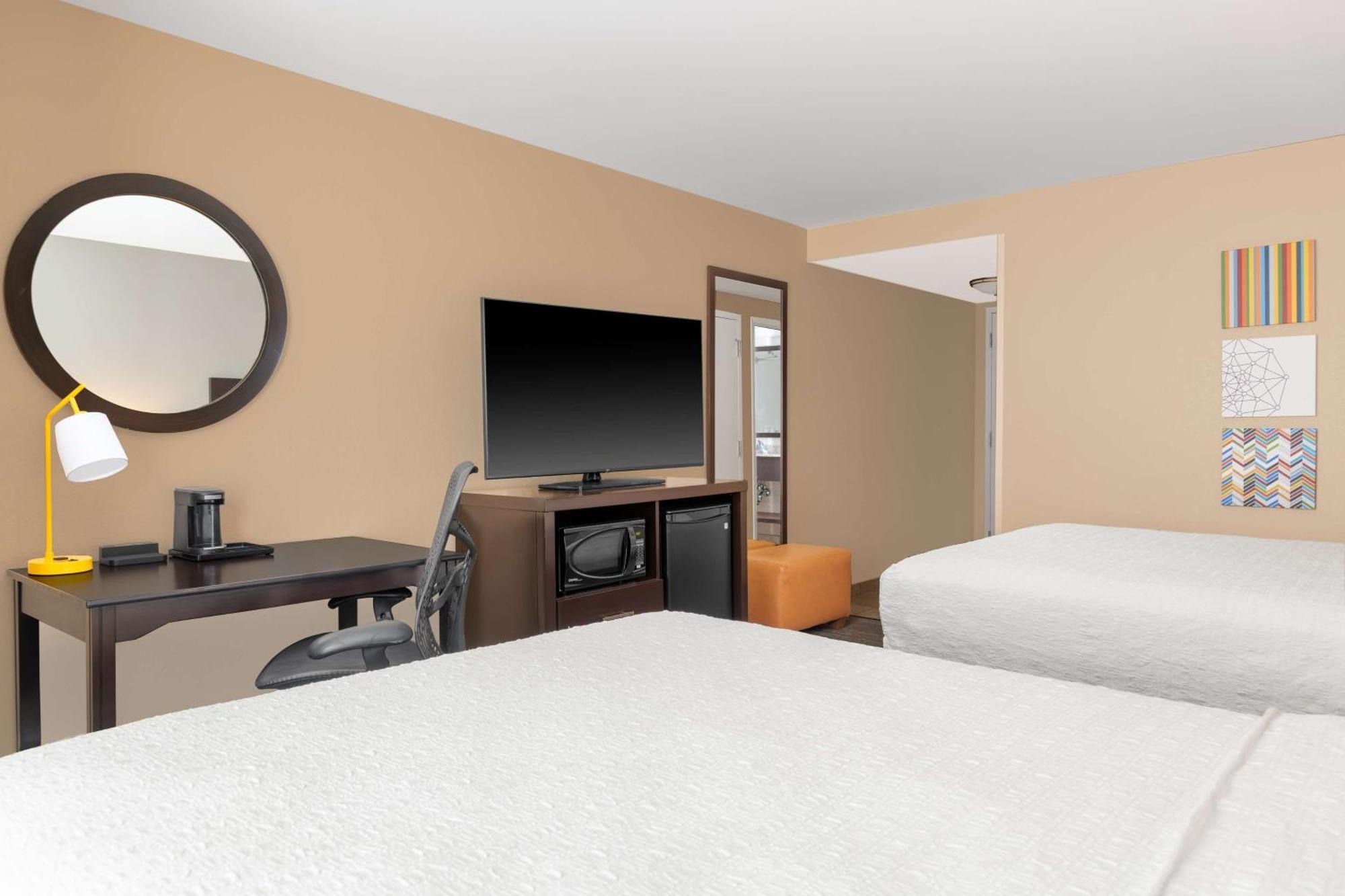 Hampton Inn & Suites Madison Downtown Екстер'єр фото