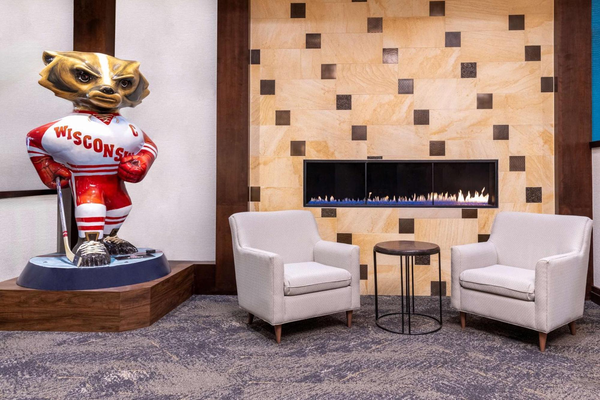 Hampton Inn & Suites Madison Downtown Екстер'єр фото