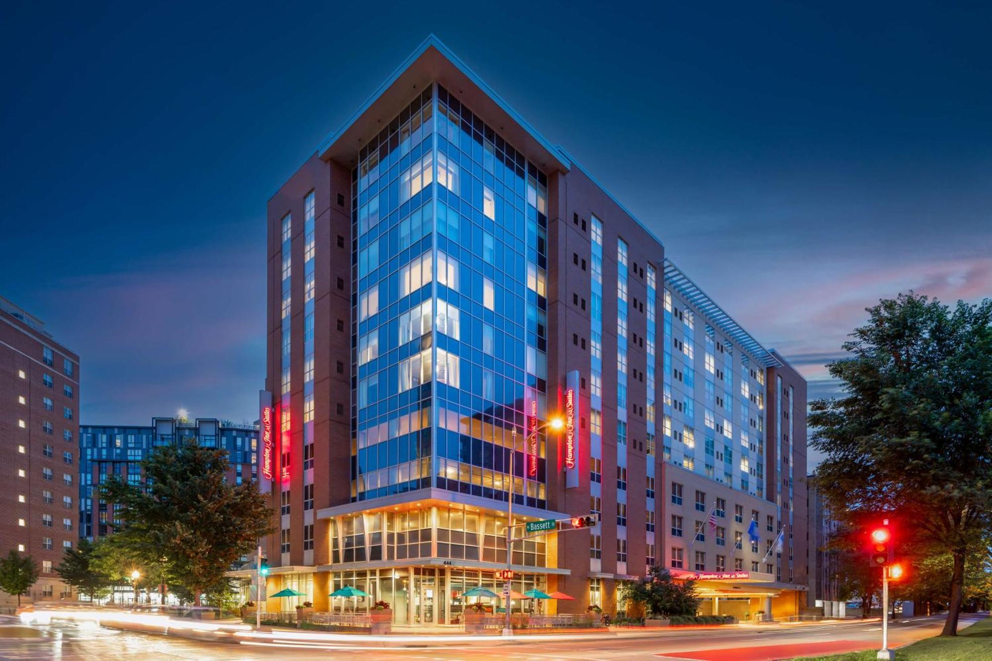 Hampton Inn & Suites Madison Downtown Екстер'єр фото